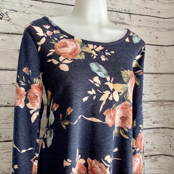 NWT Navy Floral Long-Sleeve Shift Dress - Picture 9 of 9